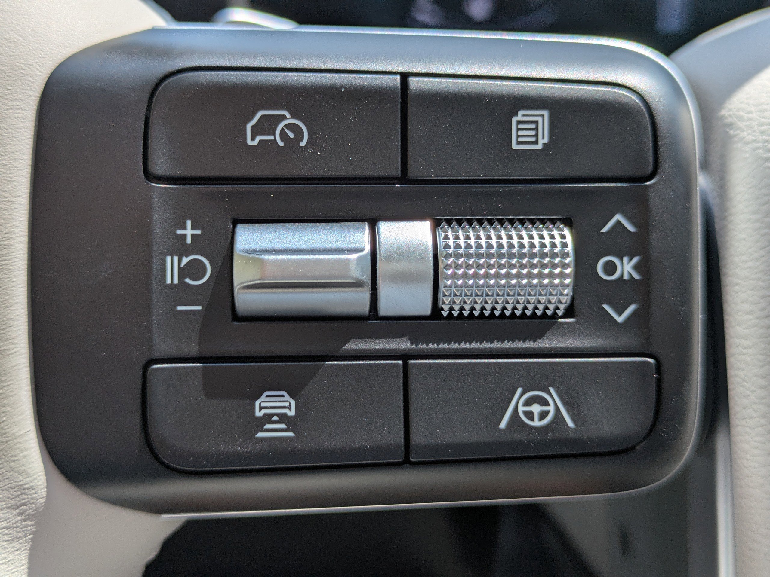 New 2026 Hyundai Santa Fe SEL image 28