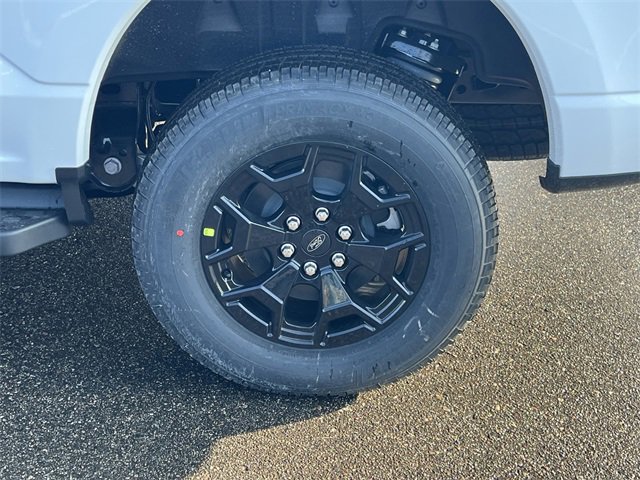 New 2025 Ford F150 Lightning XLT image 8