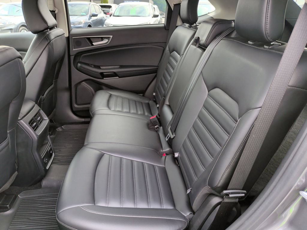 Certified 2022 Ford Edge SEL w/ Convenience Package AWD/4WD image 6