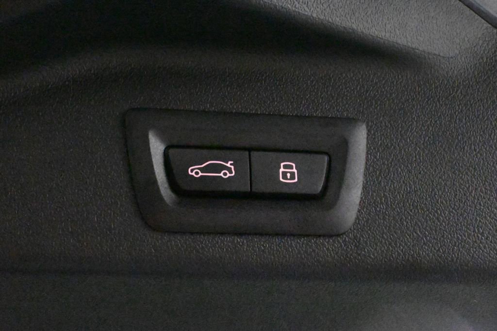 Used 2026 BMW X5 xDrive50e w/ Premium Package image 39