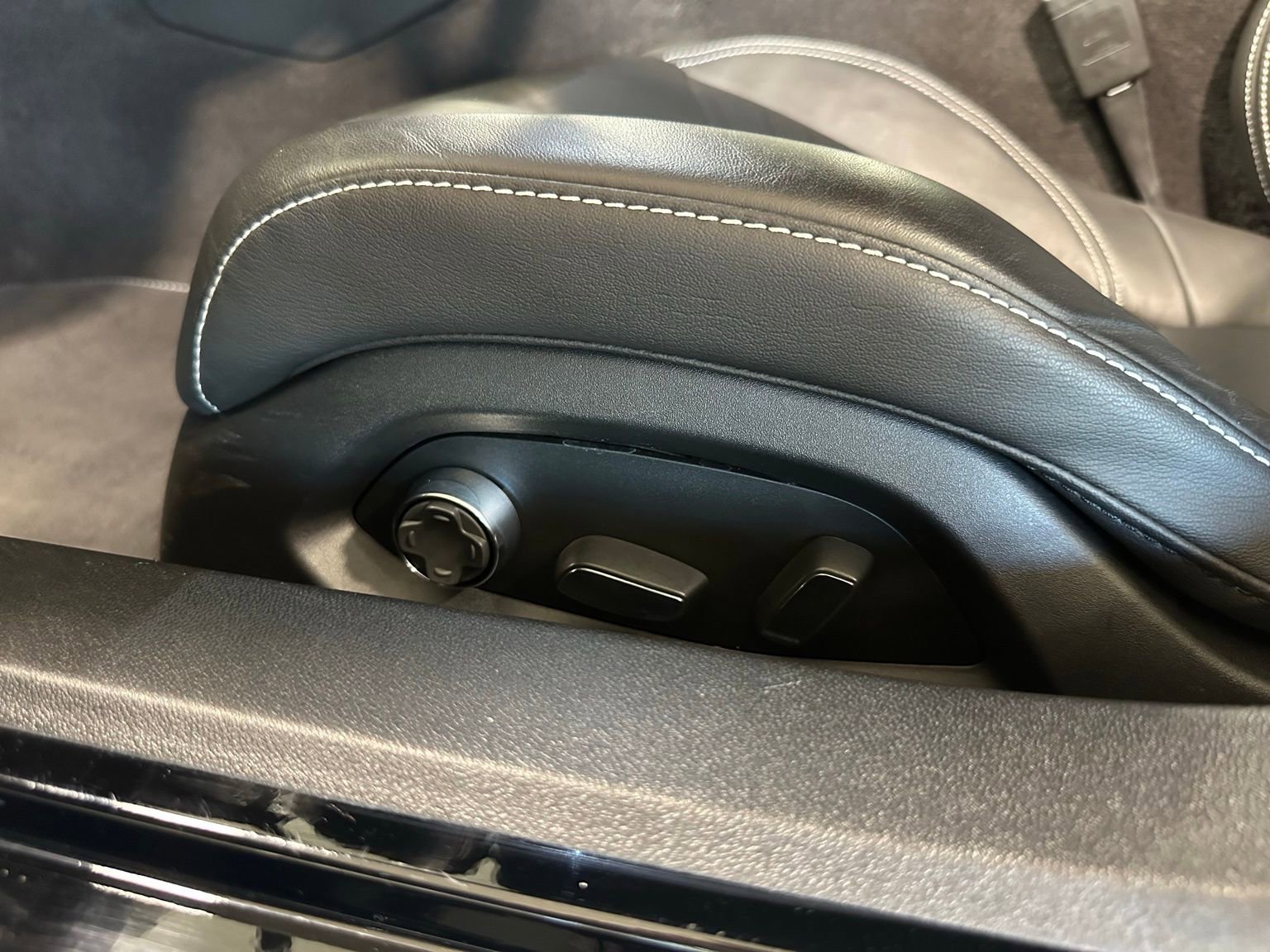 Used 2025 Chevrolet Corvette E-Ray image 16