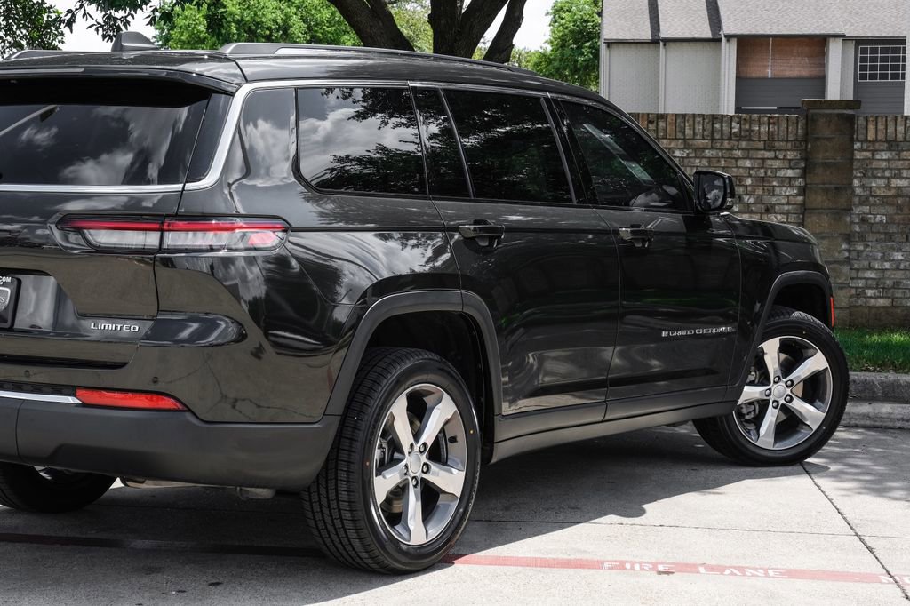 Used 2022 Jeep Grand Cherokee L Limited RWD image 18