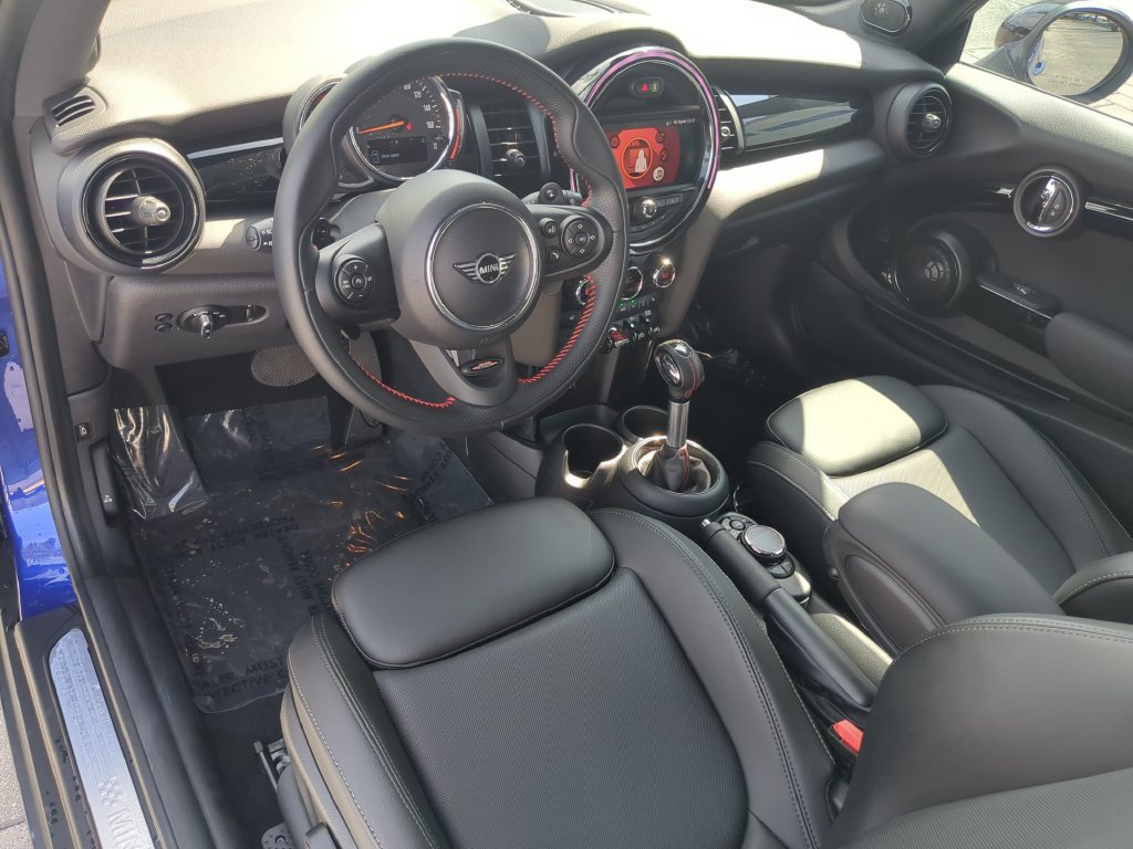 Used 2019 MINI Cooper S w/ Signature Upholstery Package FWD image 12