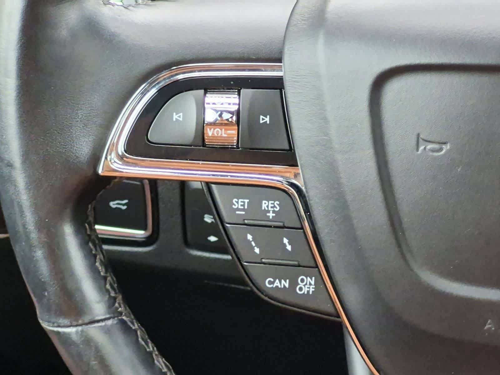 Used 2021 Lincoln Navigator Reserve w/ Luxury Package AWD/4WD image 25