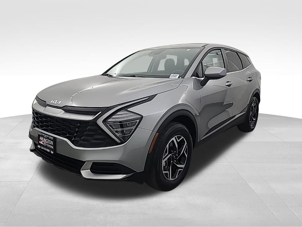 Used 2025 Kia Sportage LX image 8