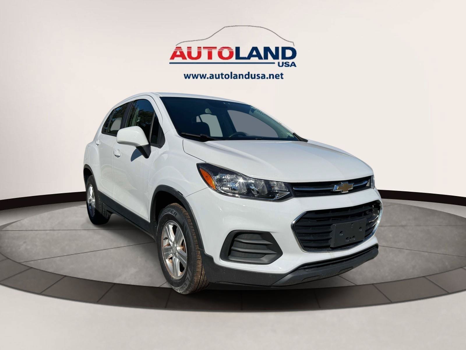 Used 2017 Chevrolet Trax LS AWD/4WD image 1