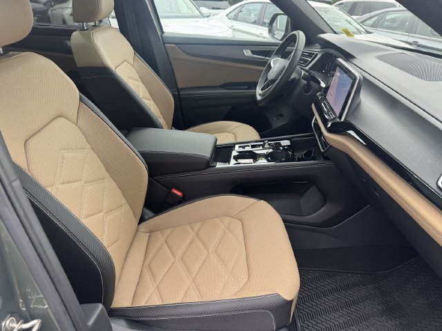 Used 2026 Volkswagen Atlas Cross Sport SE AWD/4WD image 30
