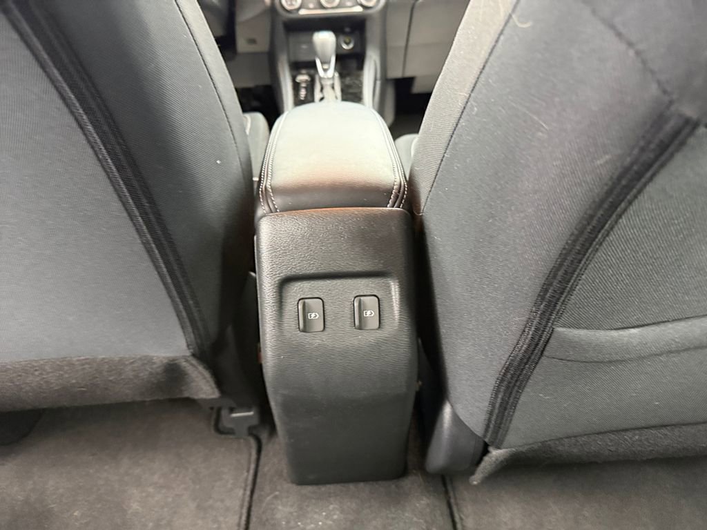 Used 2023 Nissan Kicks SV image 28