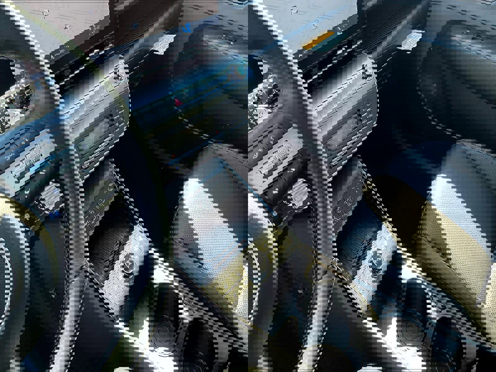 Used 2024 Hyundai Kona Limited image 20