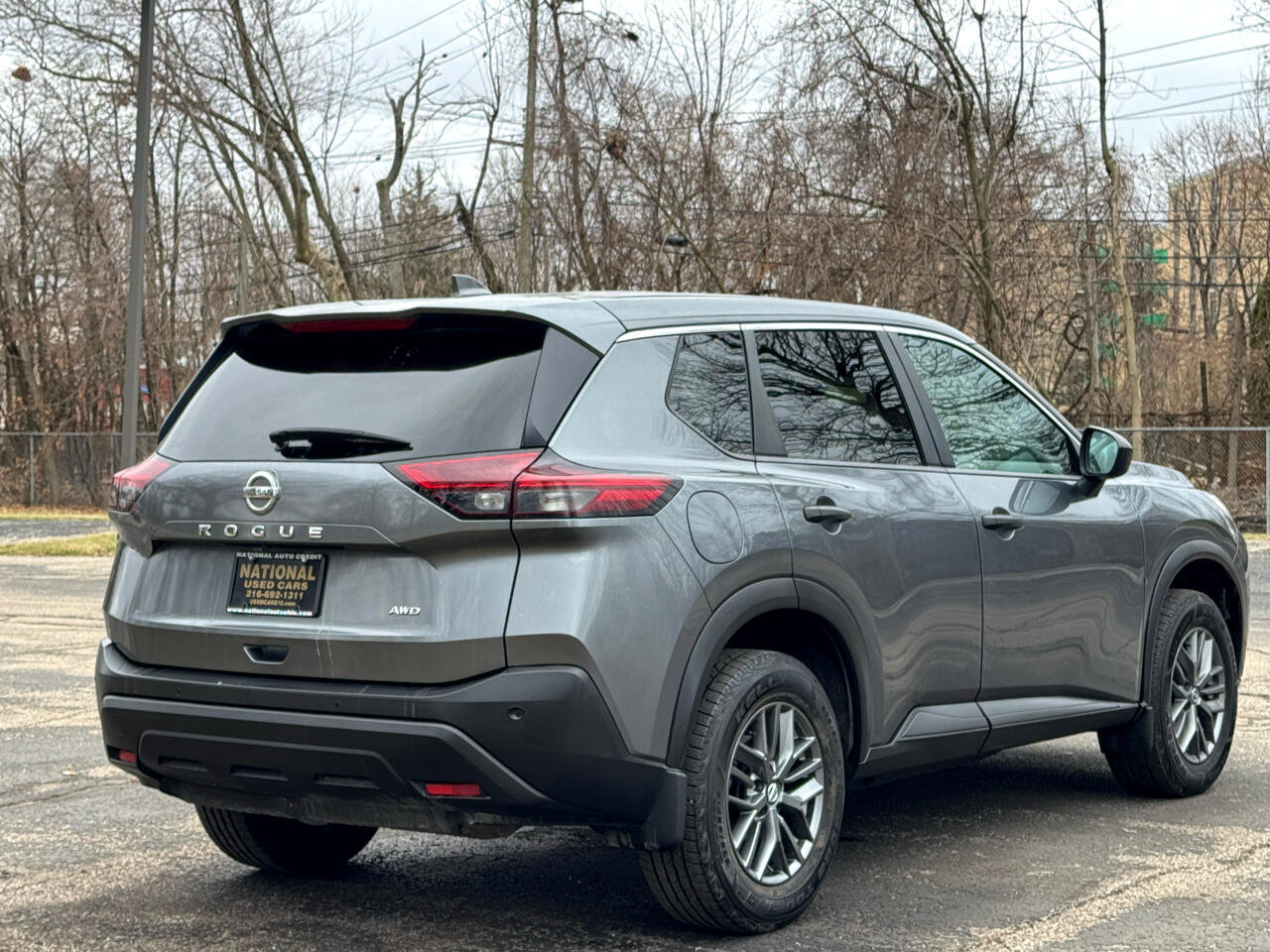 Used 2021 Nissan Rogue S image 4