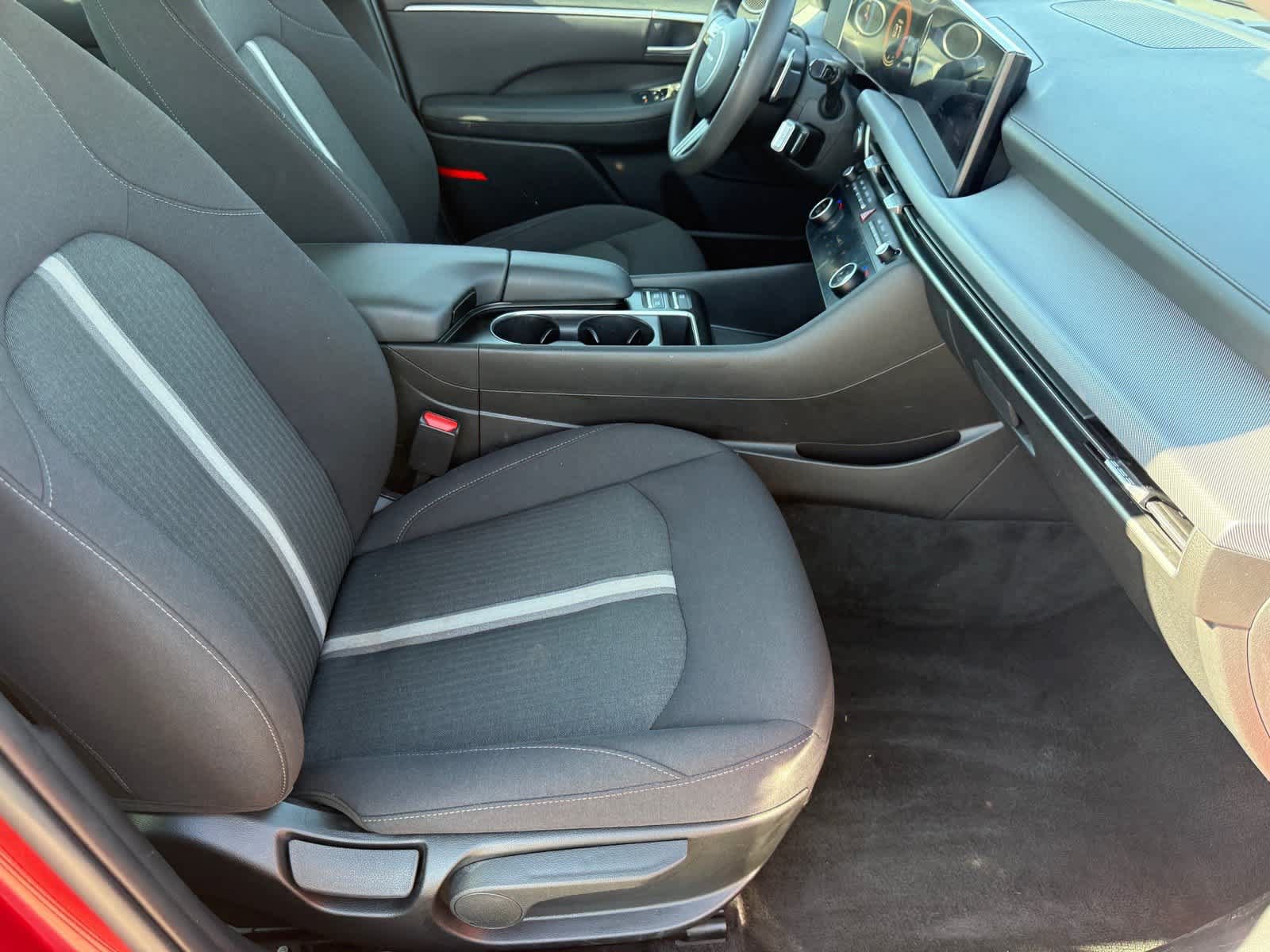 Used 2025 Hyundai Sonata SEL FWD image 23