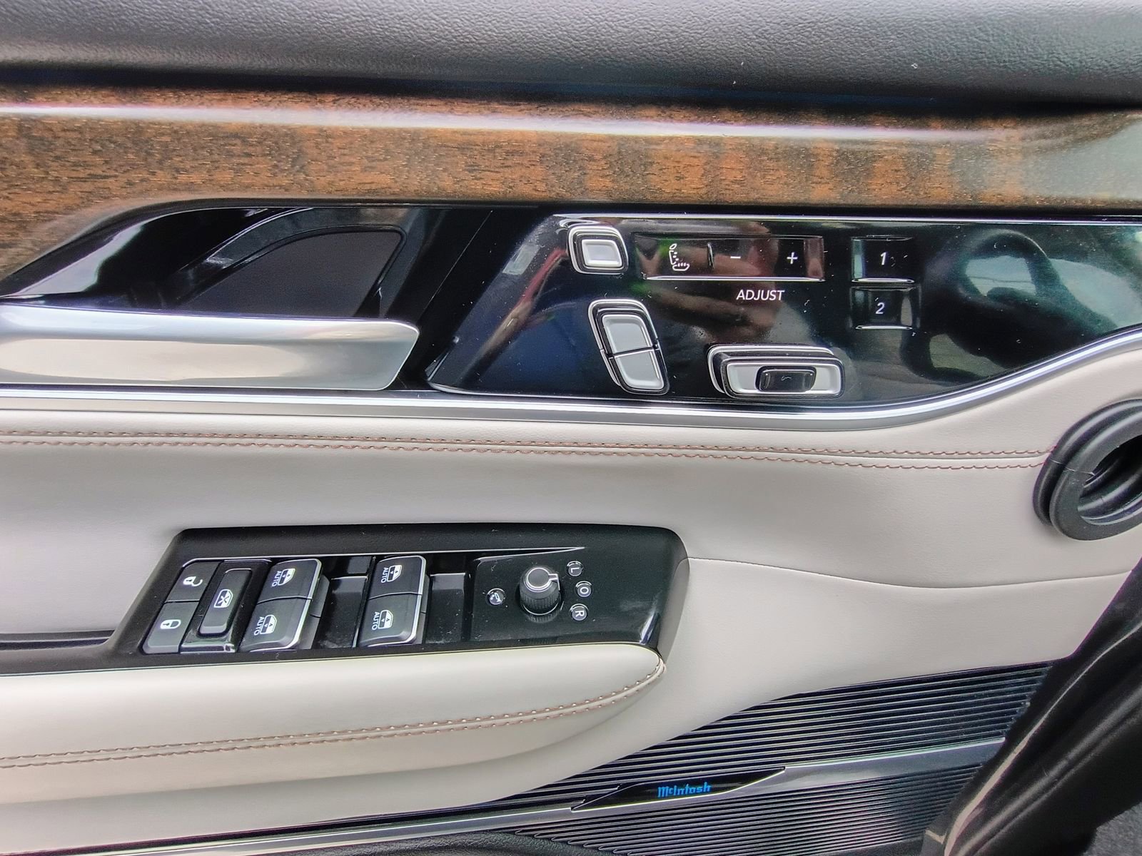 Used 2022 Jeep Grand Wagoneer Series I image 13