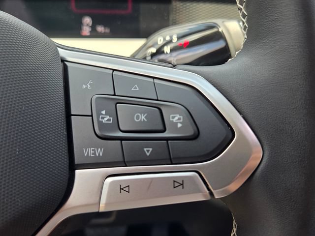 Certified 2025 Volkswagen Tiguan SE FWD image 26