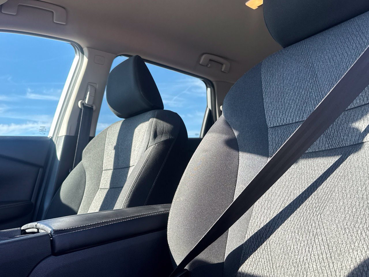Certified 2025 Nissan Rogue SV FWD image 41