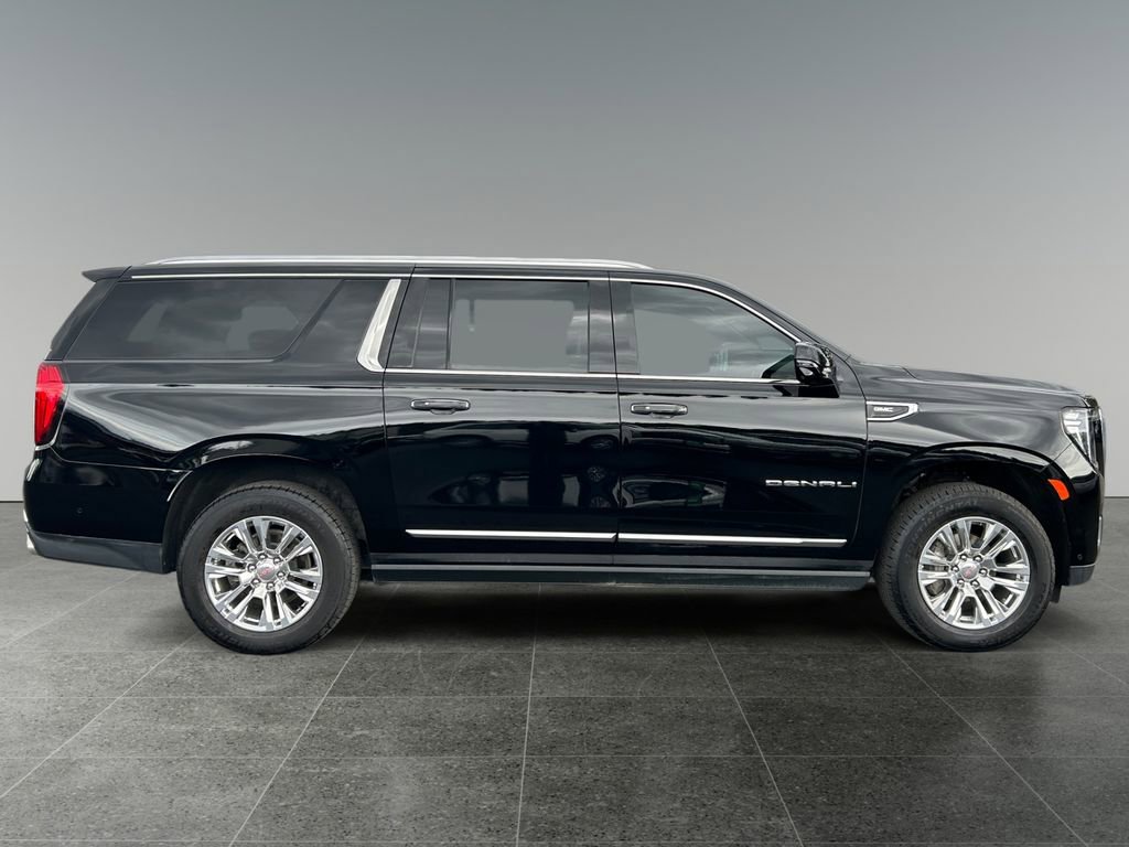 Used 2024 GMC Yukon XL Denali w/ Advanced Technology Package image 8