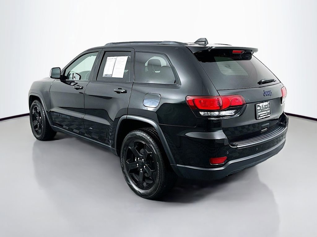 Used 2019 Jeep Grand Cherokee Laredo image 5