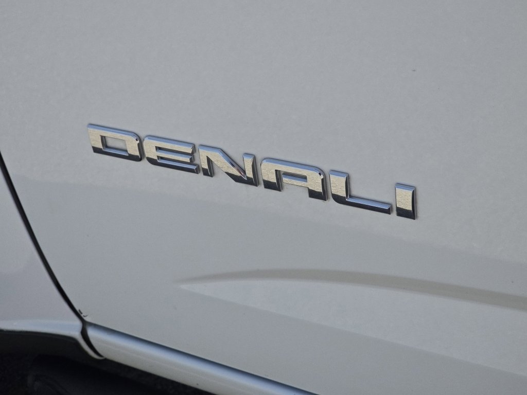 Used 2017 GMC Canyon Denali image 21