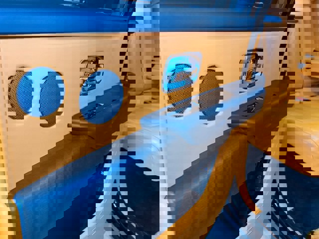 Used 2023 Rolls-Royce Cullinan w/ Dark Exterior Package image 52