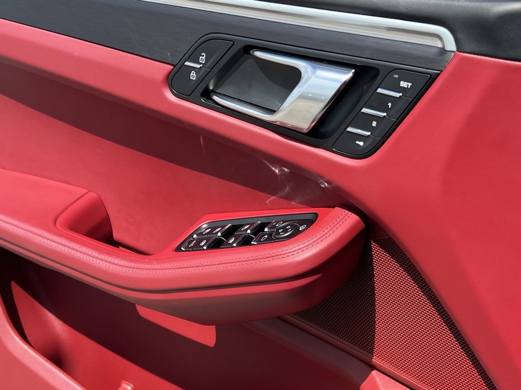 Used 2022 Porsche Macan GTS w/ Premium Package Plus image 29