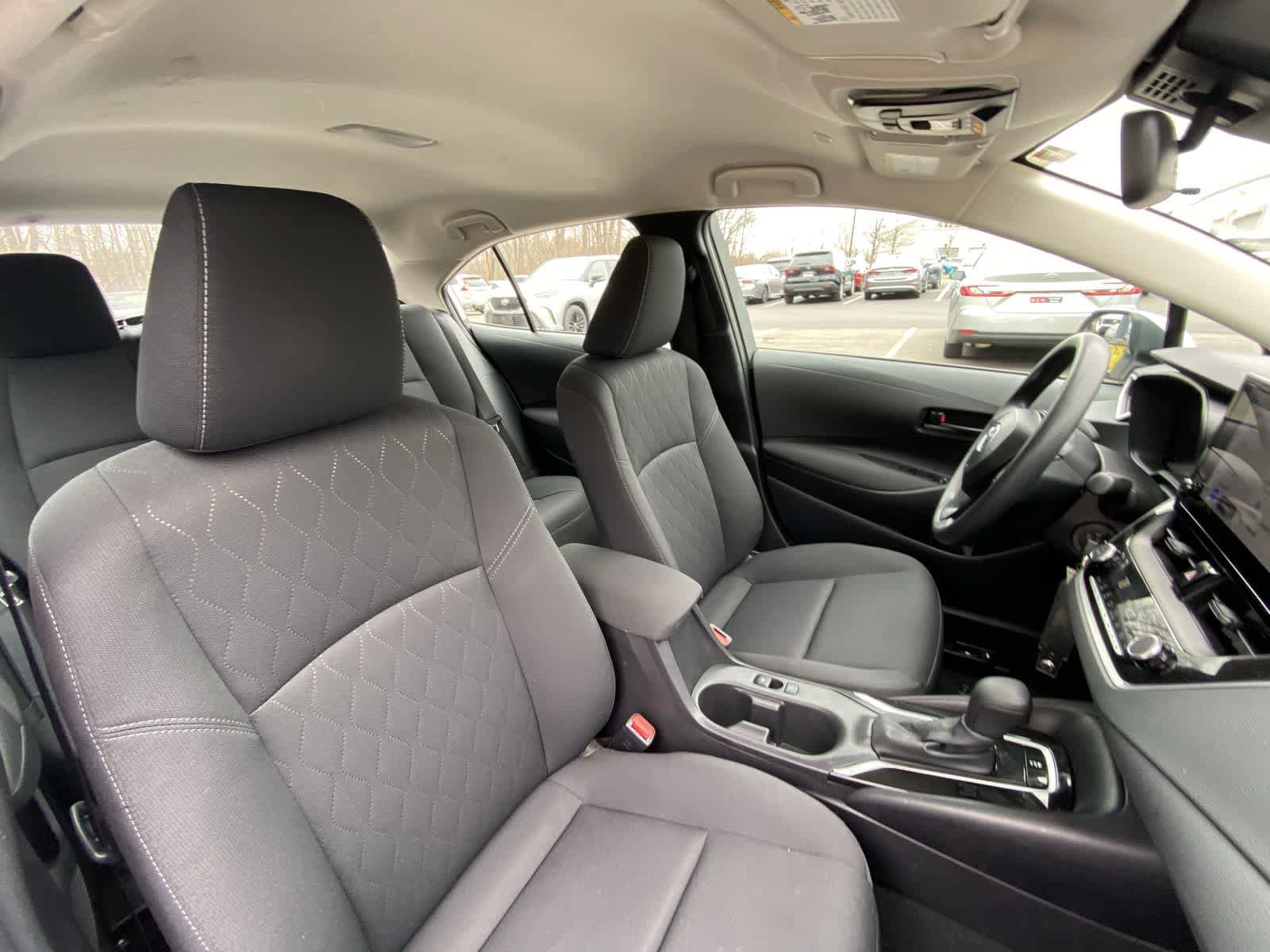 Used 2025 Toyota Corolla LE image 25