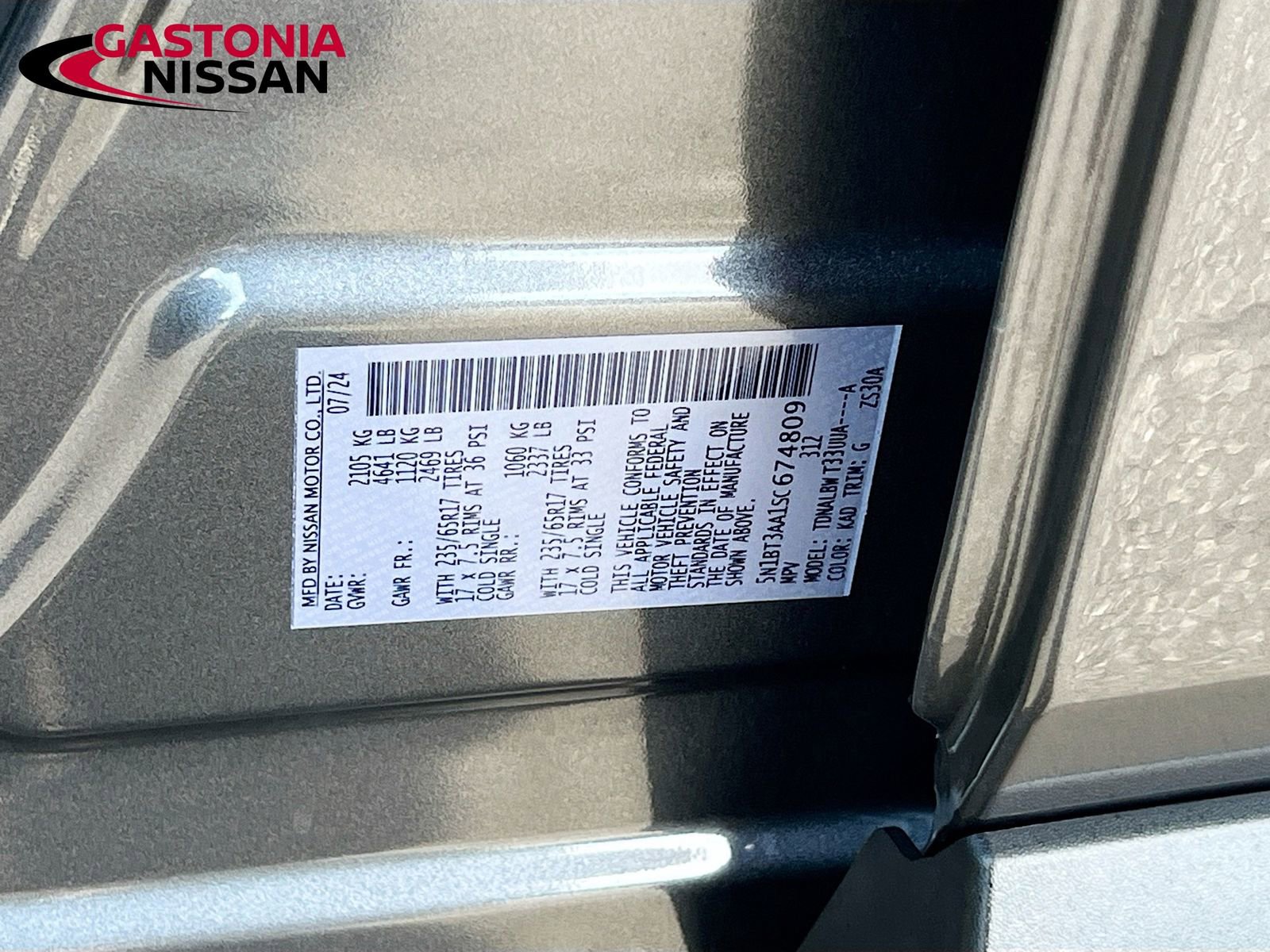 Used 2025 Nissan Rogue S FWD image 40