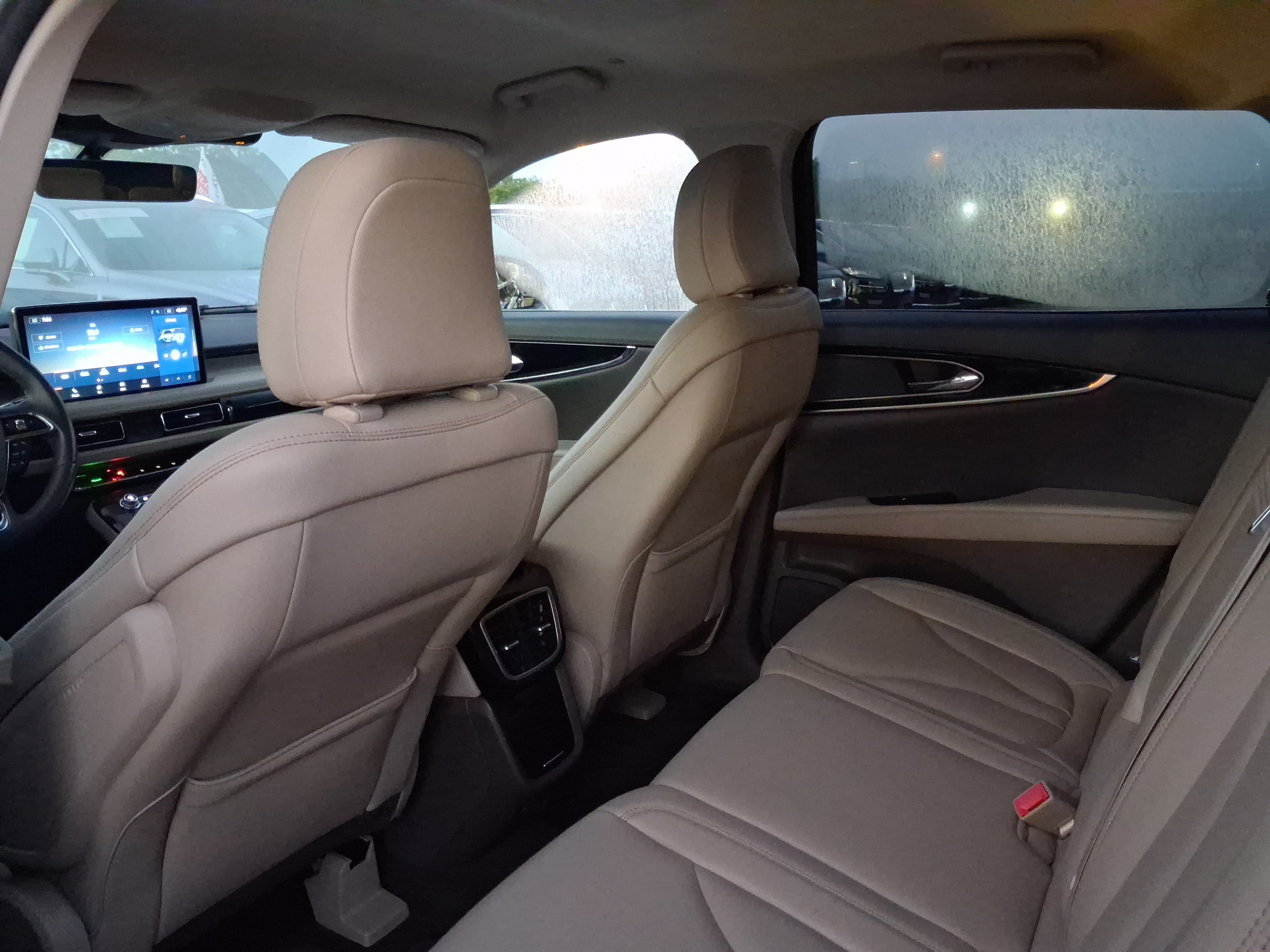 Used 2023 Lincoln Nautilus AWD image 5
