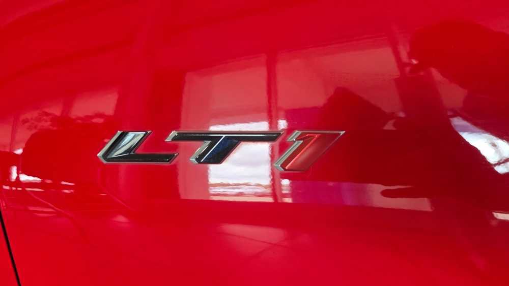 Used 2021 Chevrolet Camaro LT RWD image 9