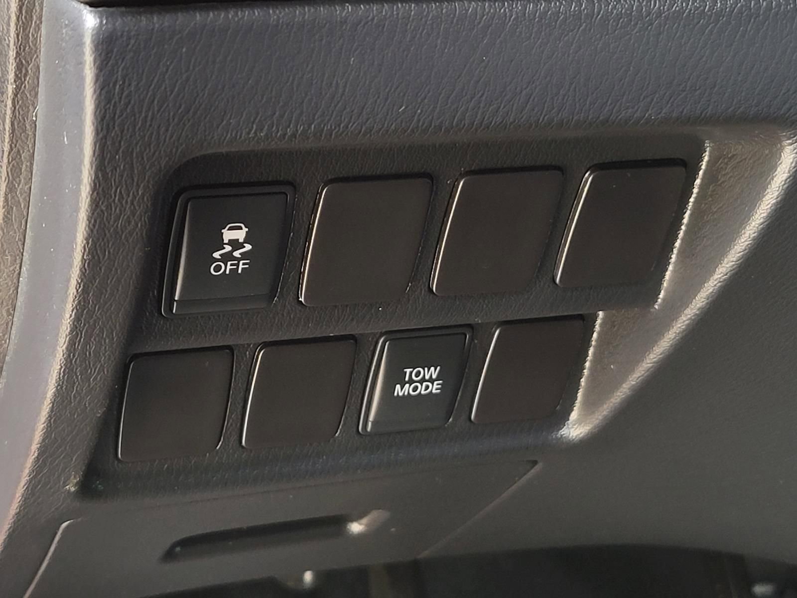 Used 2016 Nissan Pathfinder S FWD image 23