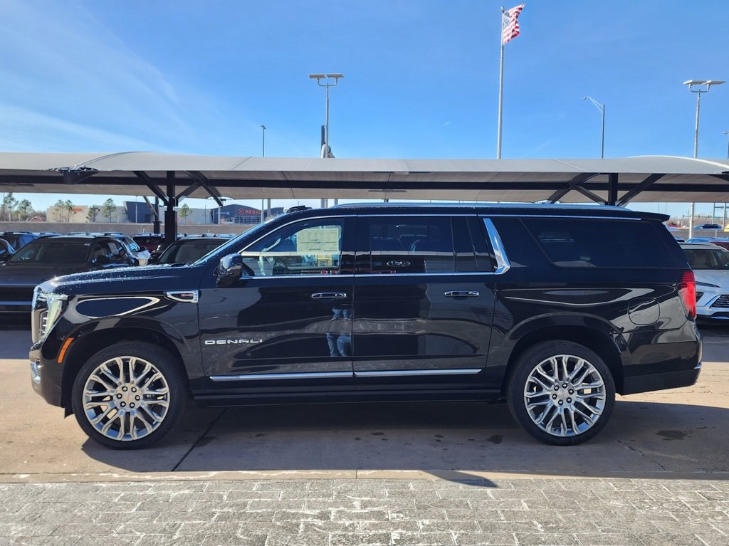 New 2026 GMC Yukon XL Denali w/ Denali Reserve Package image 6