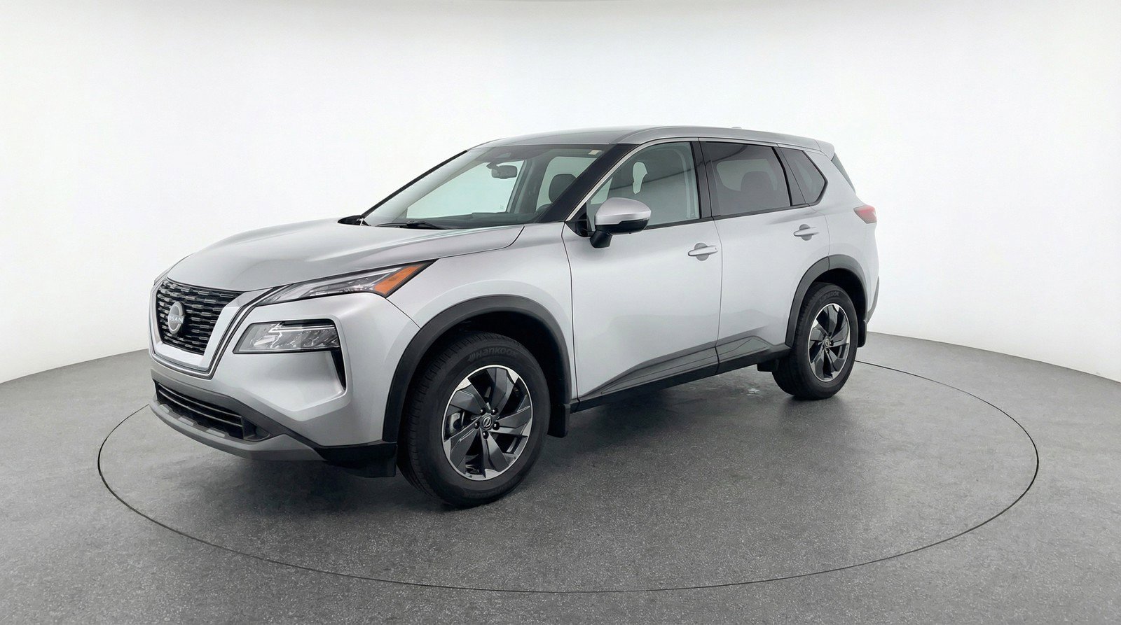 Used 2025 Nissan Rogue SV AWD/4WD image 2