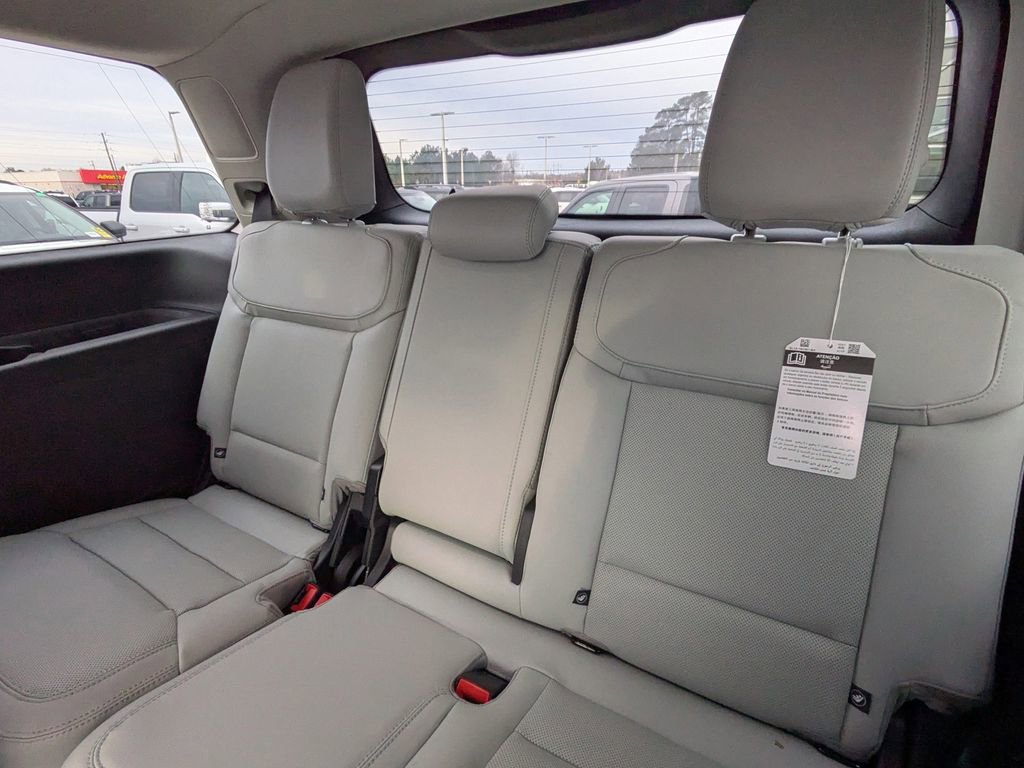 New 2026 Ford Expedition Platinum w/ Driver's Package image 16