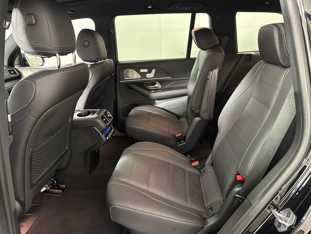 Certified 2025 Mercedes-Benz GLS 580 4MATIC w/ Acoustic Comfort Package image 17