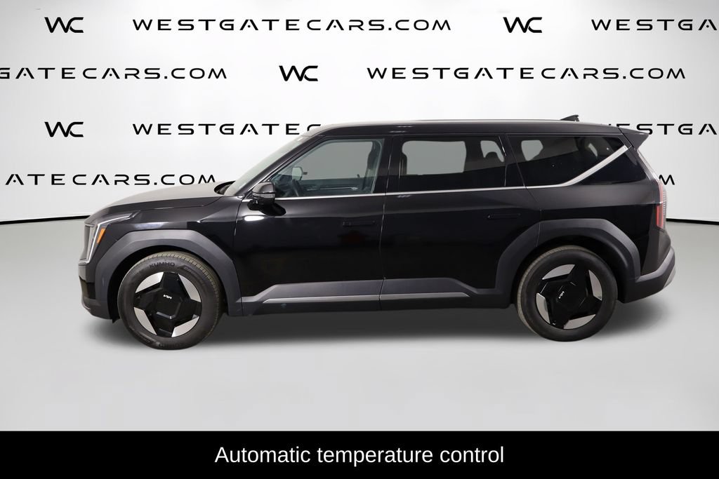 Used 2024 Kia EV9 Light Long Range RWD image 5