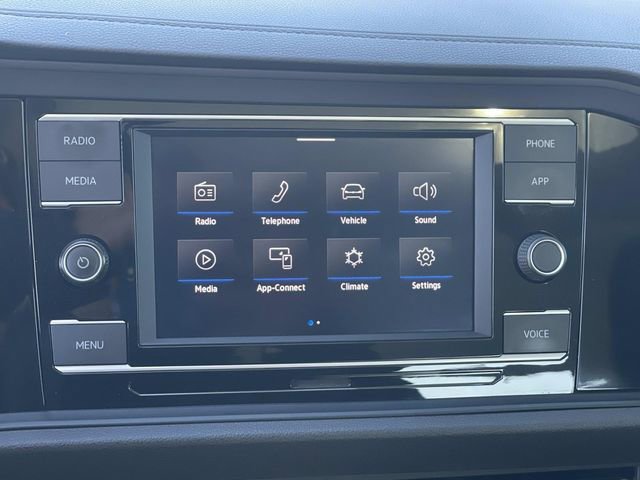 Used 2023 Volkswagen Jetta SE w/ Panoramic Sunroof Package image 11