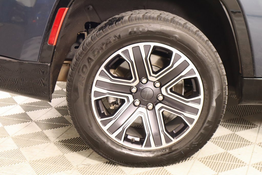 Used 2023 Jeep Wagoneer Series II w/ Flexible Seating Group image 21