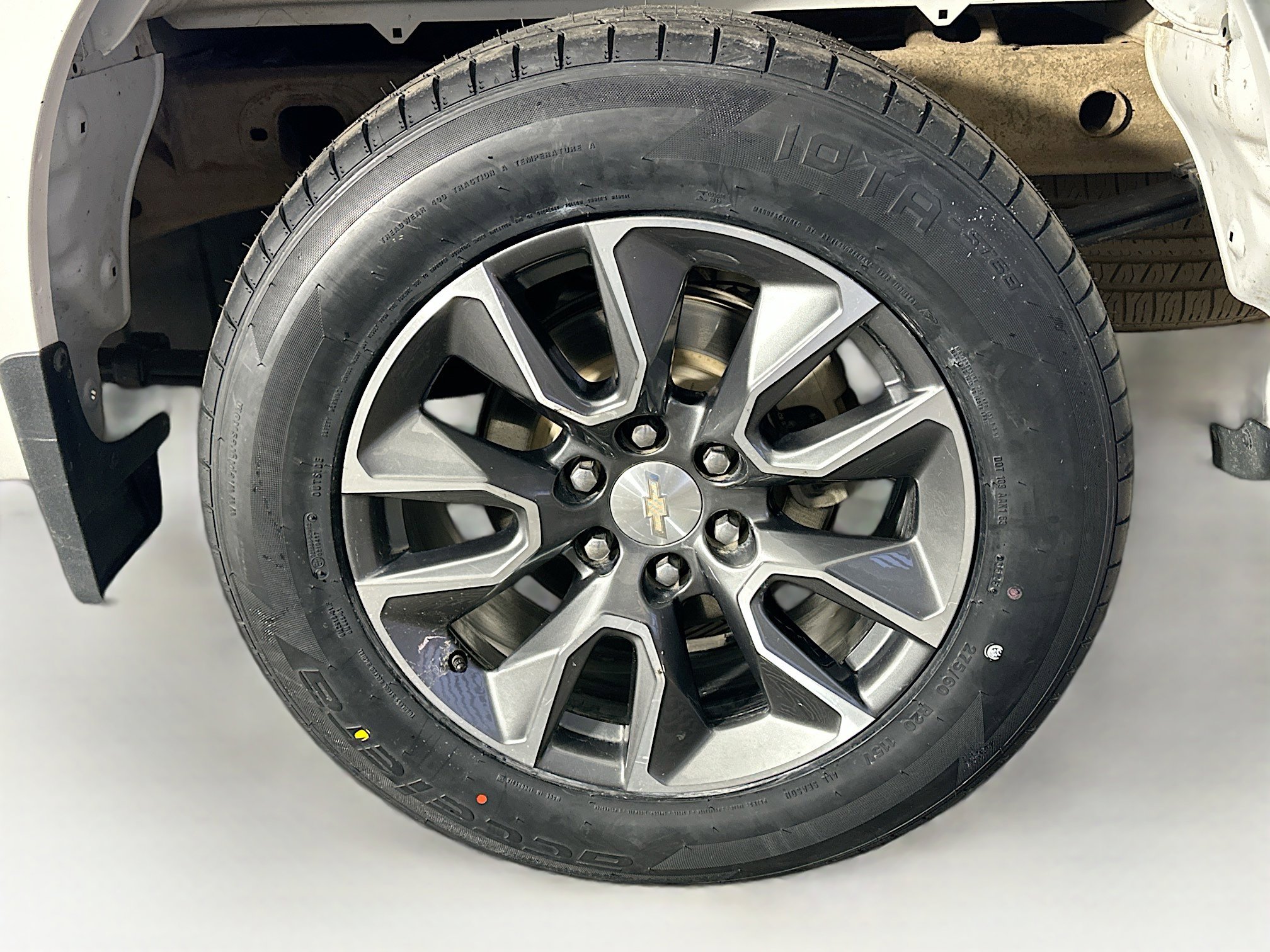 Used 2024 Chevrolet Silverado 1500 LT image 11