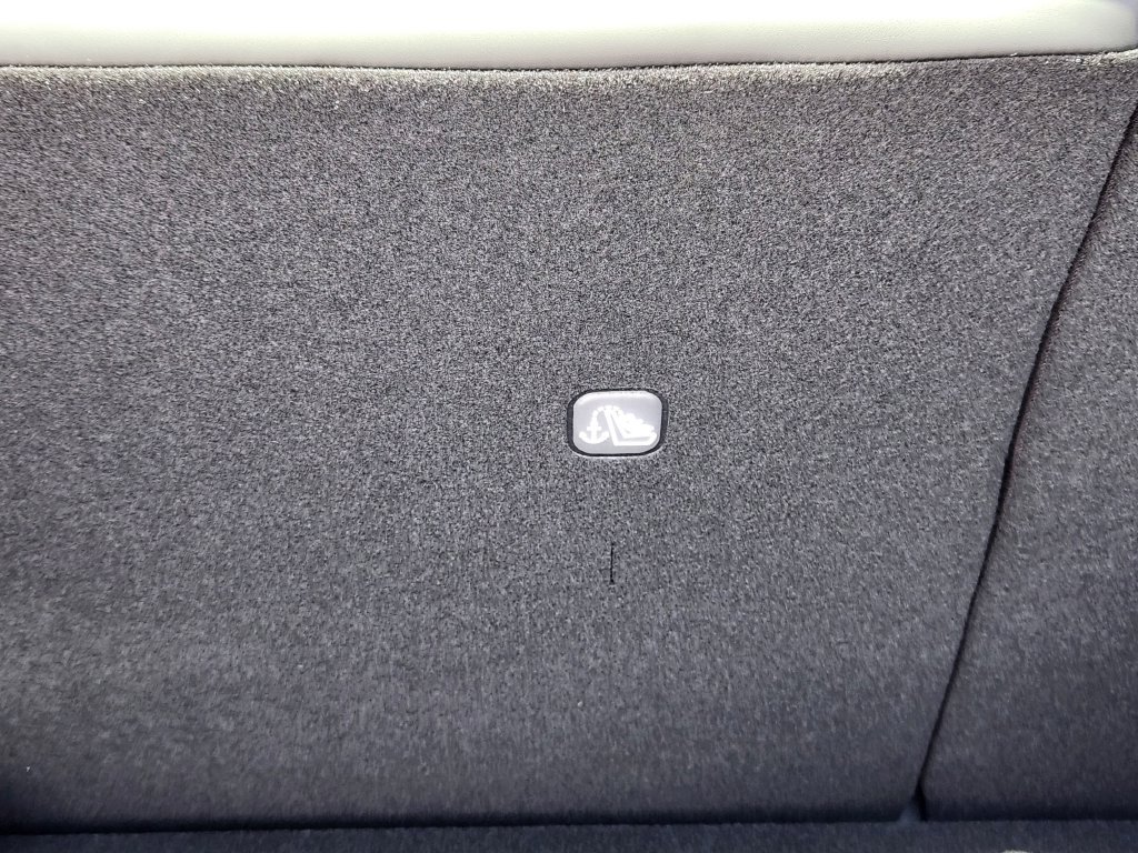 New 2026 Nissan Leaf SV+ w/ Floor Mat Package (SV+) FWD image 16