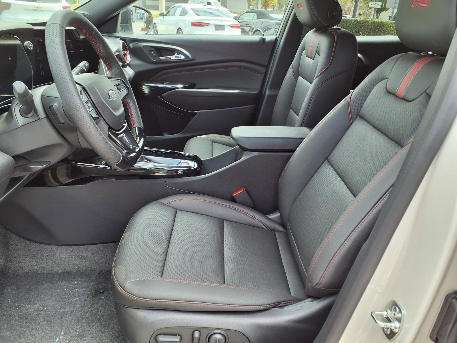 New 2026 Chevrolet Trax RS w/ Sunroof Package FWD image 12