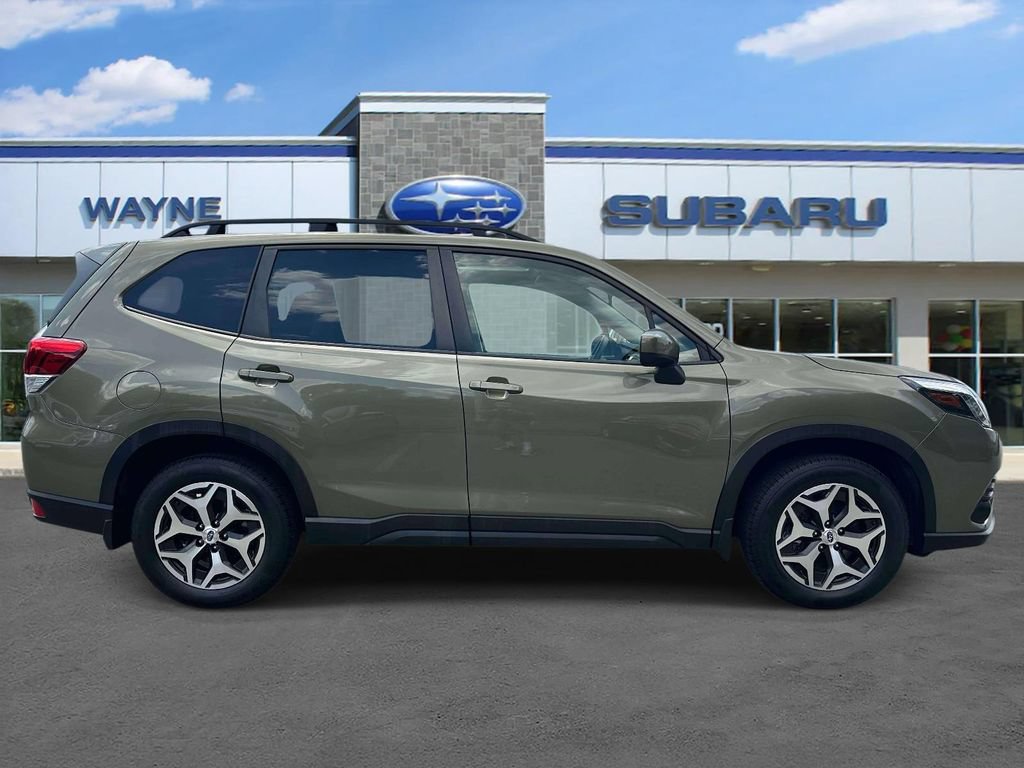 Used 2023 Subaru Forester Premium AWD/4WD image 5