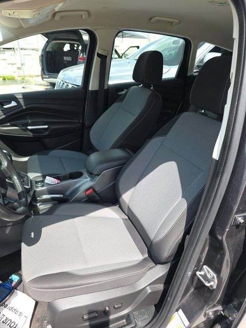 Used 2017 Ford C-MAX SE FWD image 16