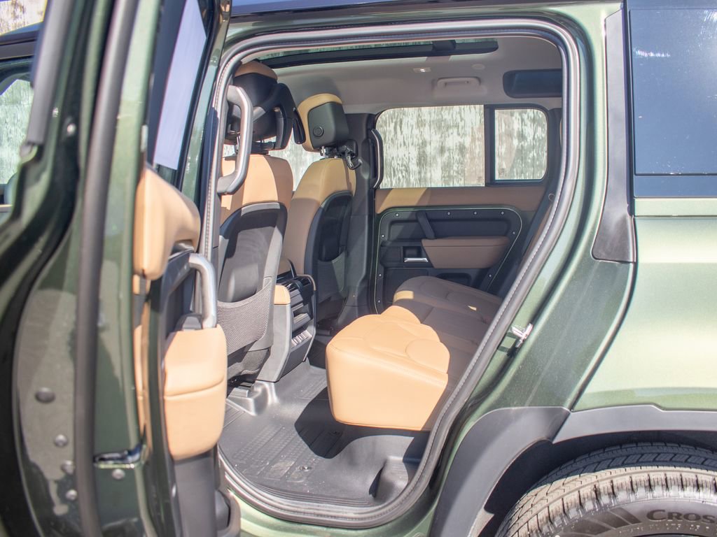 New 2026 Land Rover Defender 110 S image 21