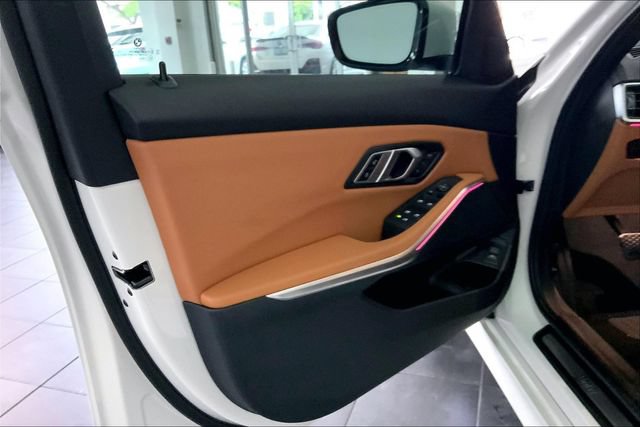 Certified 2023 BMW 330i Sedan w/ Convenience Package RWD image 10