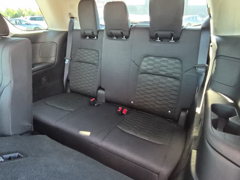 Used 2025 Nissan Pathfinder S AWD/4WD image 7