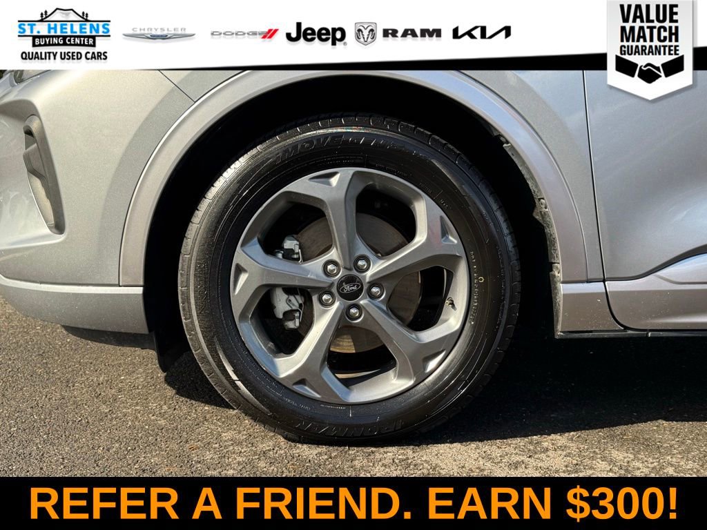 Used 2023 Ford Escape ST-Line w/ Cold Weather Package image 12