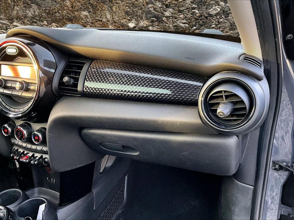 Used 2016 MINI Cooper S image 15