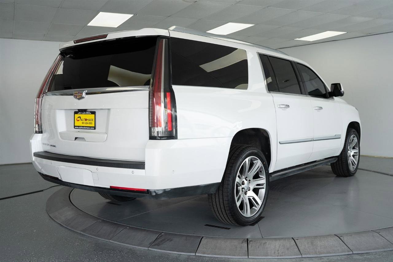 Used 2020 Cadillac Escalade ESV Premium Luxury AWD/4WD image 8