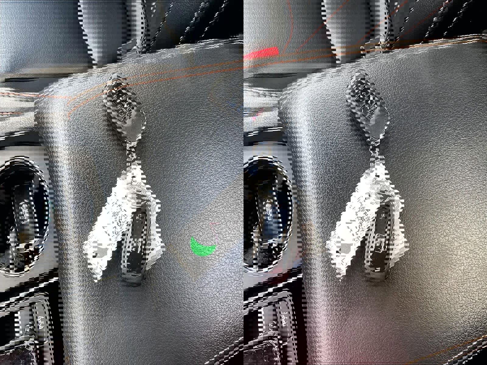 Used 2025 Honda Pilot TrailSport image 31