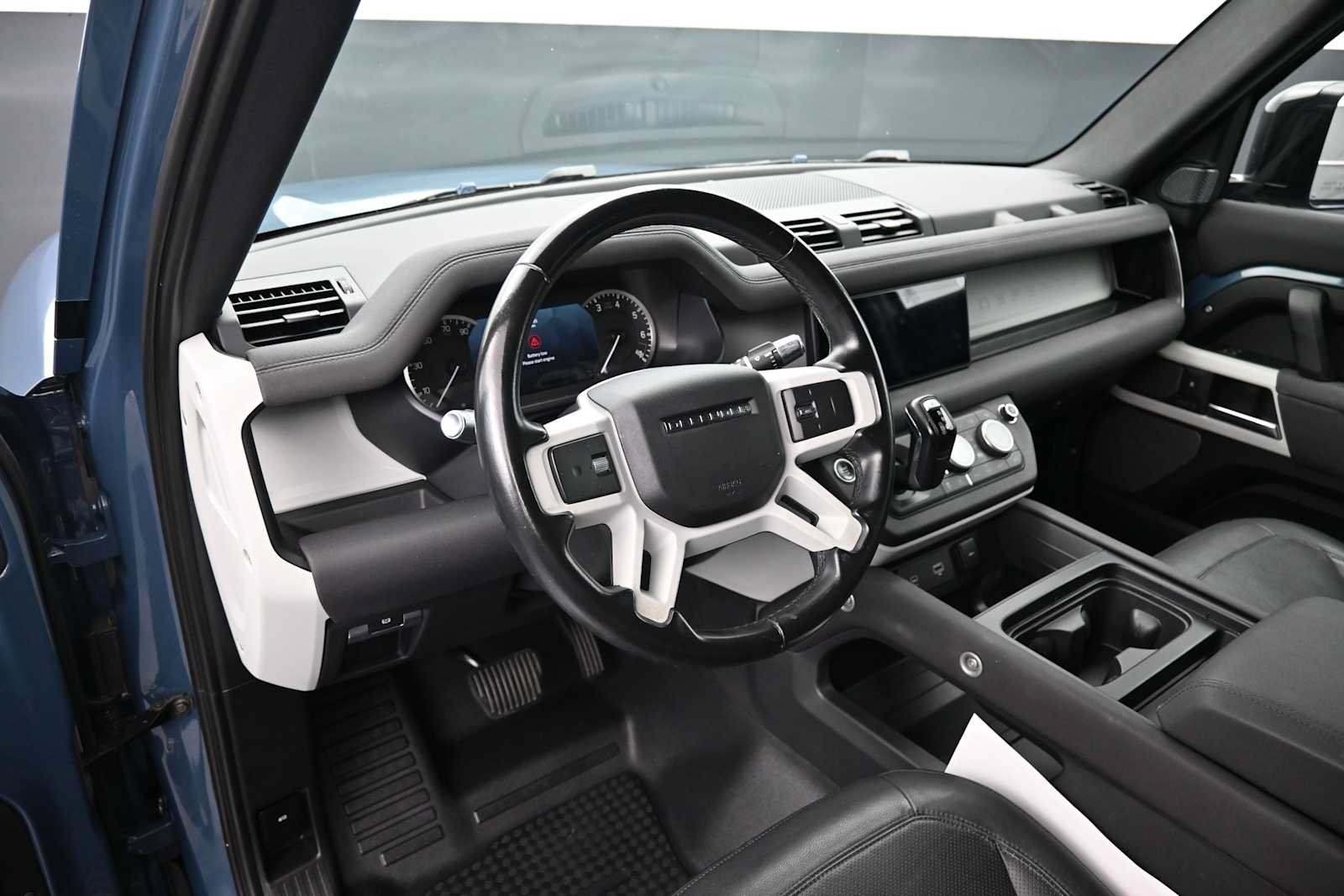 Used 2022 Land Rover Defender 110 SE AWD/4WD image 4