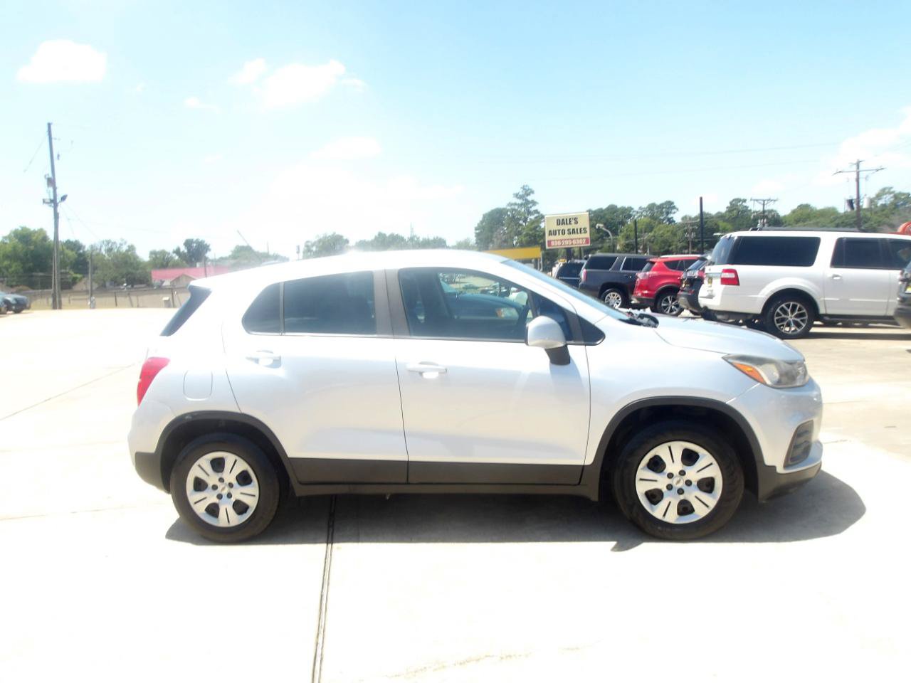 Used 2018 Chevrolet Trax LS FWD image 5