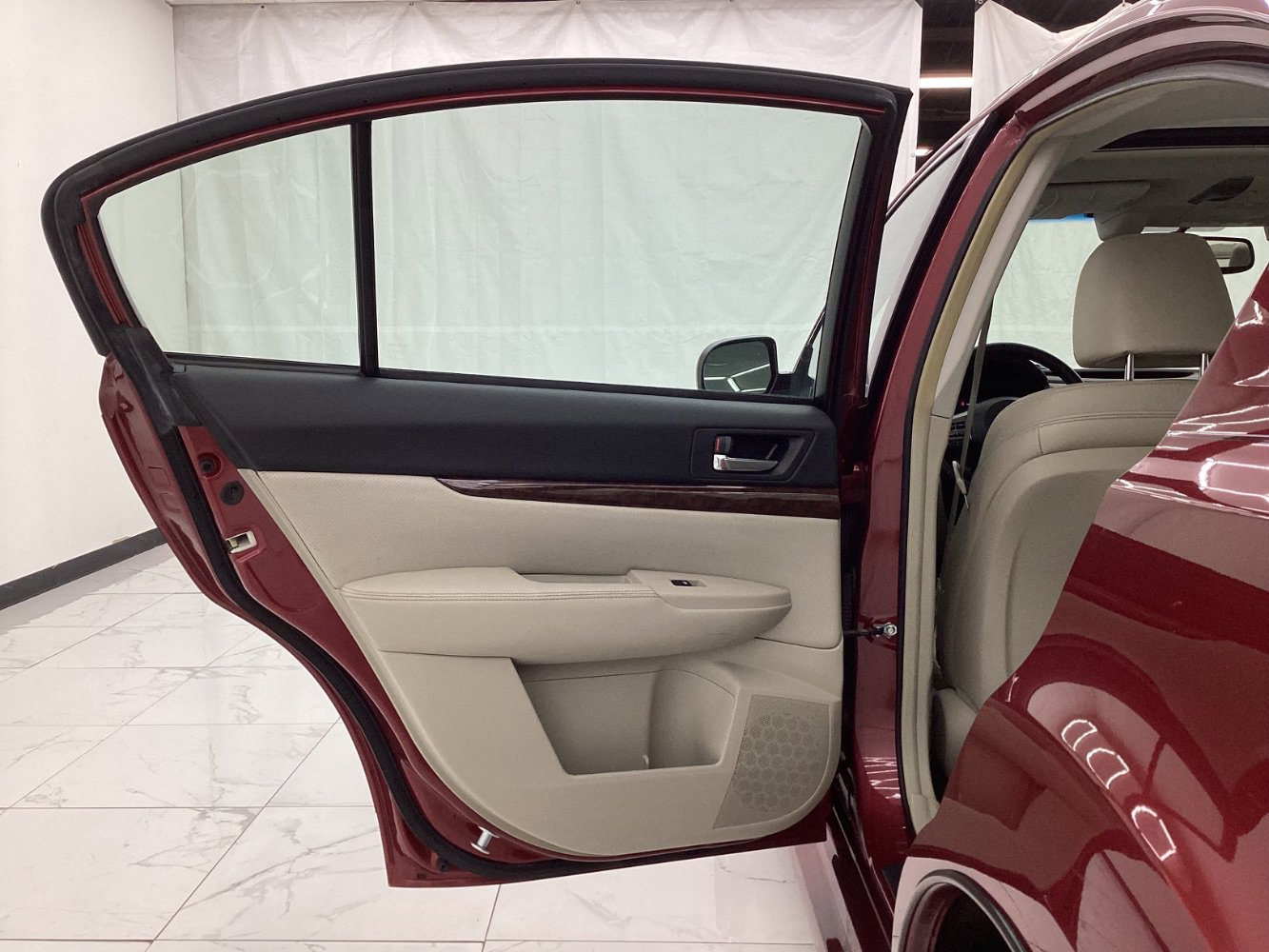 Used 2013 Subaru Legacy 3.6R Limited image 24